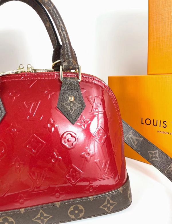 ルイヴィトンバッグ内部構造